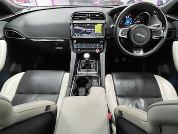 Used Jaguar F-Pace 2018 for sale - 77835188: Photo