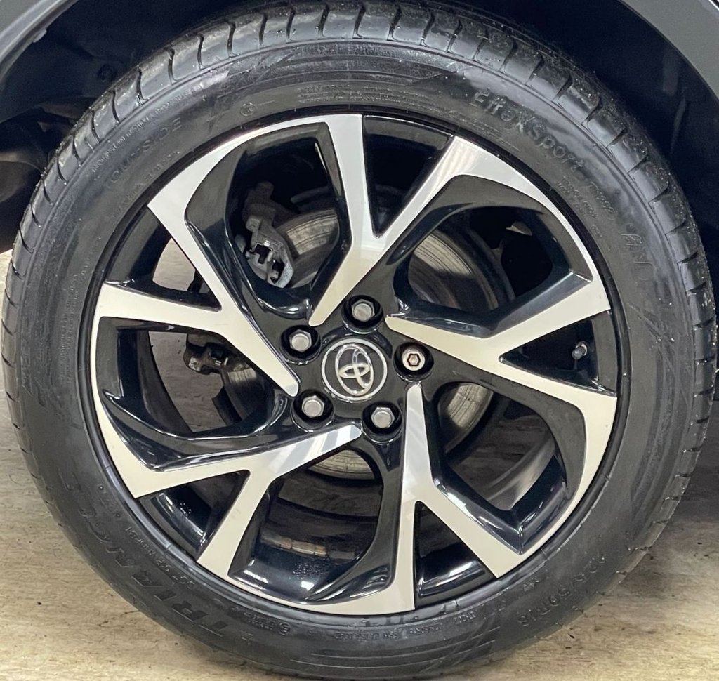 Used Toyota C-HR 2017 for sale - 77608479: Photo 15