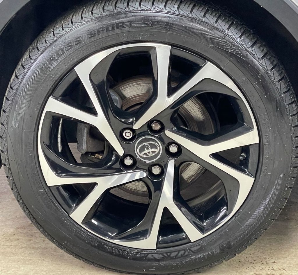 Used Toyota C-HR 2017 for sale - 77608479: Photo 16