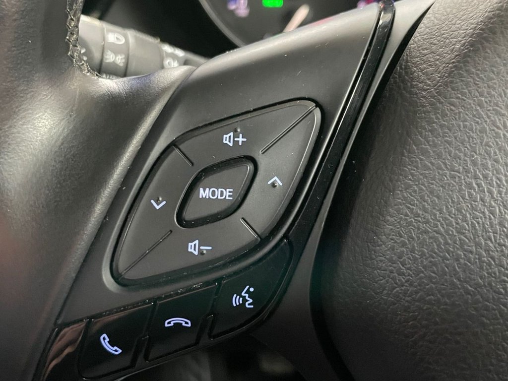 Used Toyota C-HR 2017 for sale - 77608479: Photo 34