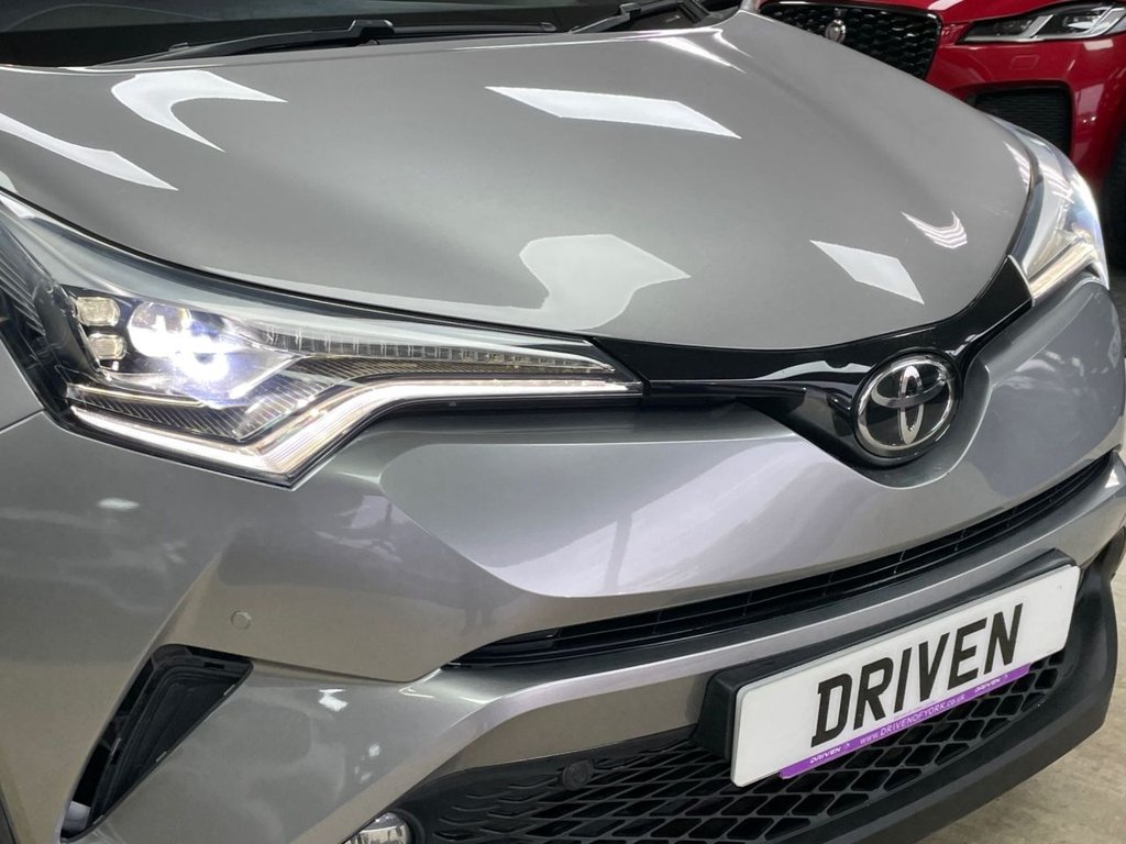 Used Toyota C-HR 2017 for sale - 77608479: Photo 4
