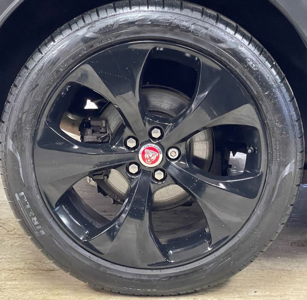 Used Jaguar E-Pace 2018 for sale - 76841081: Photo 15