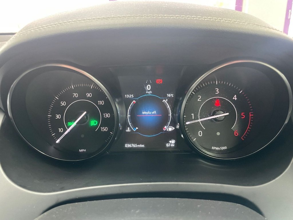 Used Jaguar E-Pace 2018 for sale - 76080657: Photo 33
