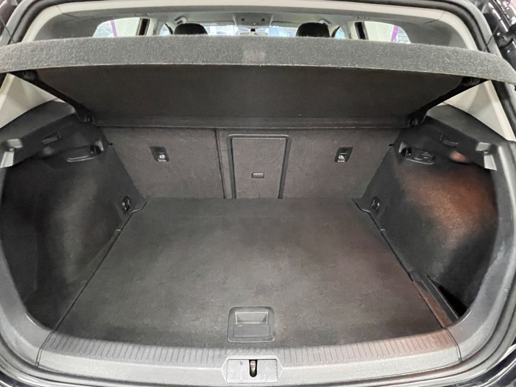 Used Volkswagen Golf 2019 for sale - 76642867: Photo 14