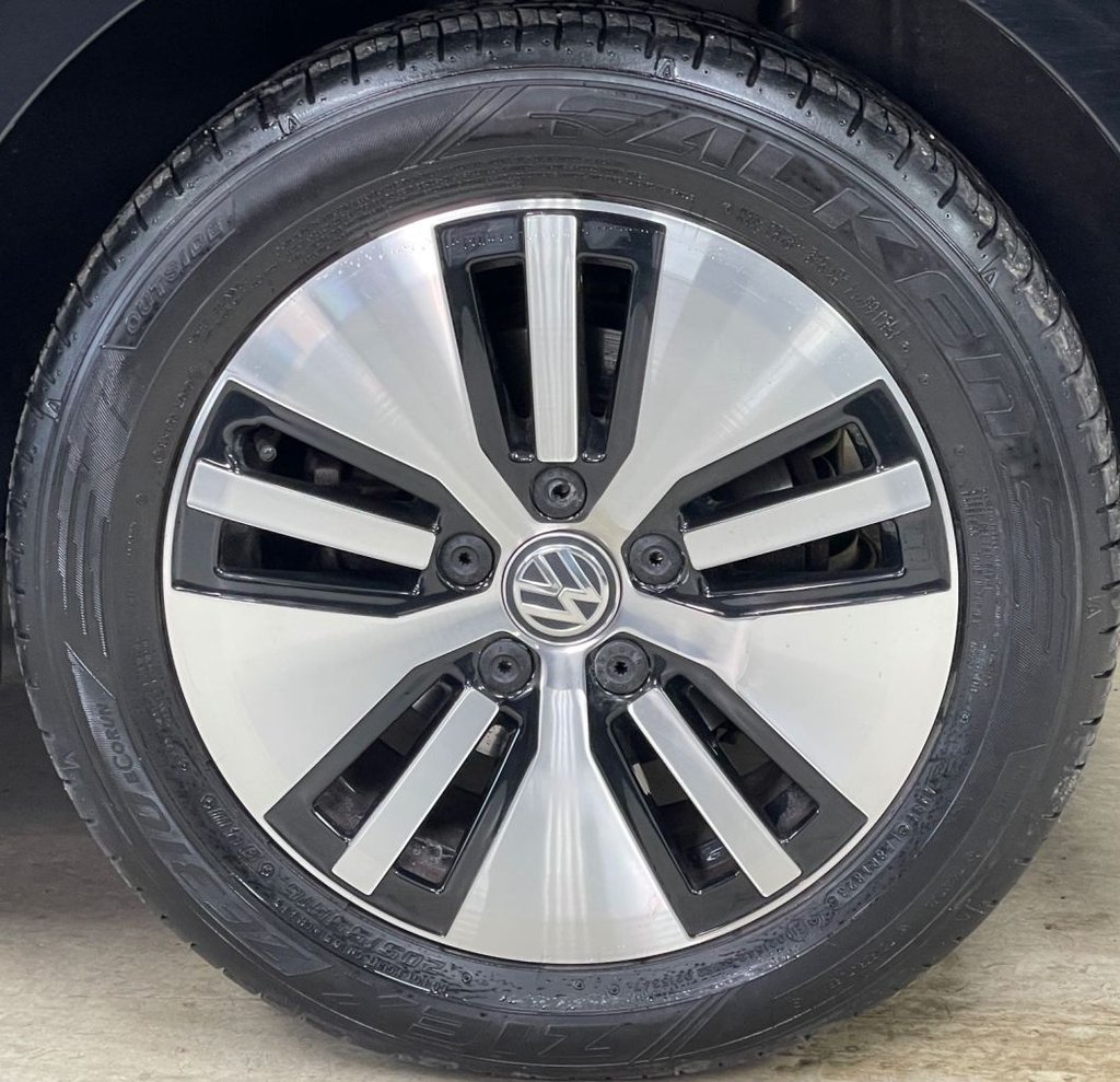 Used Volkswagen Golf 2019 for sale - 76642867: Photo 15