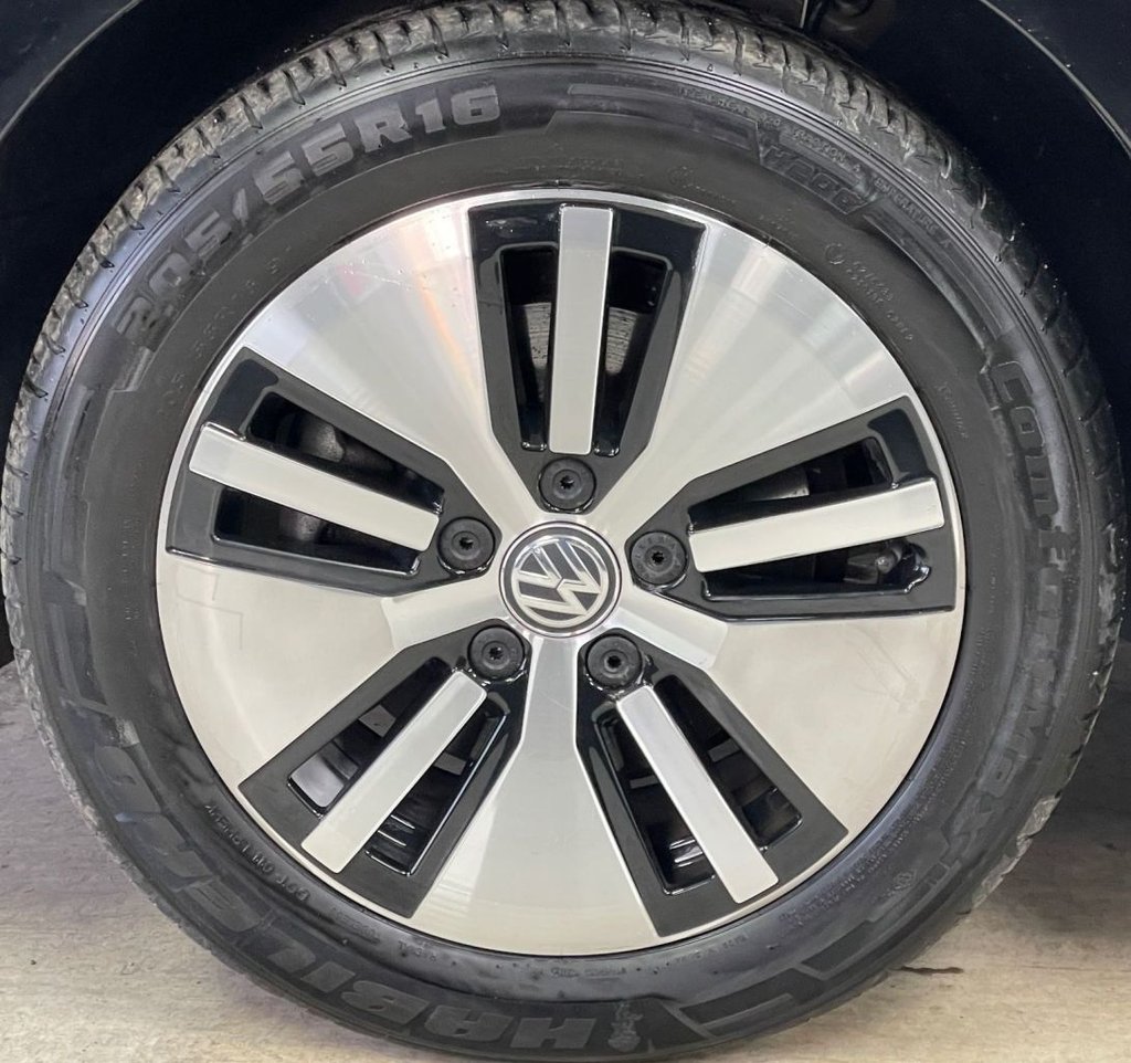 Used Volkswagen Golf 2019 for sale - 76642867: Photo 18