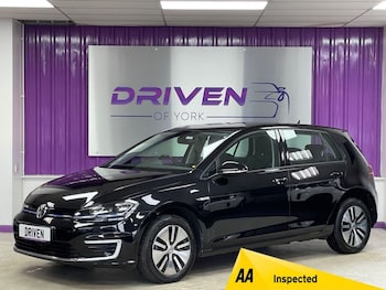 Used Volkswagen Golf 2019 for sale - 76642867: Photo
