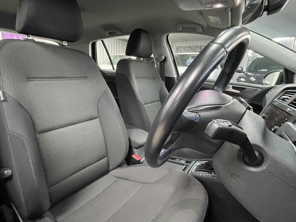 Used Volkswagen Golf 2019 for sale - 76642867: Photo 25