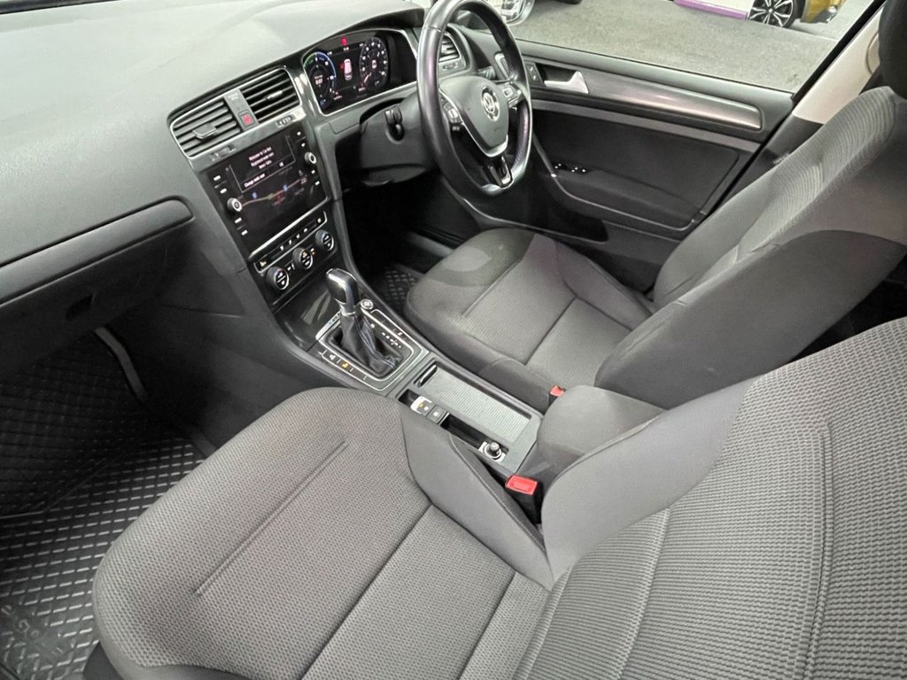 Used Volkswagen Golf 2019 for sale - 76642867: Photo 30