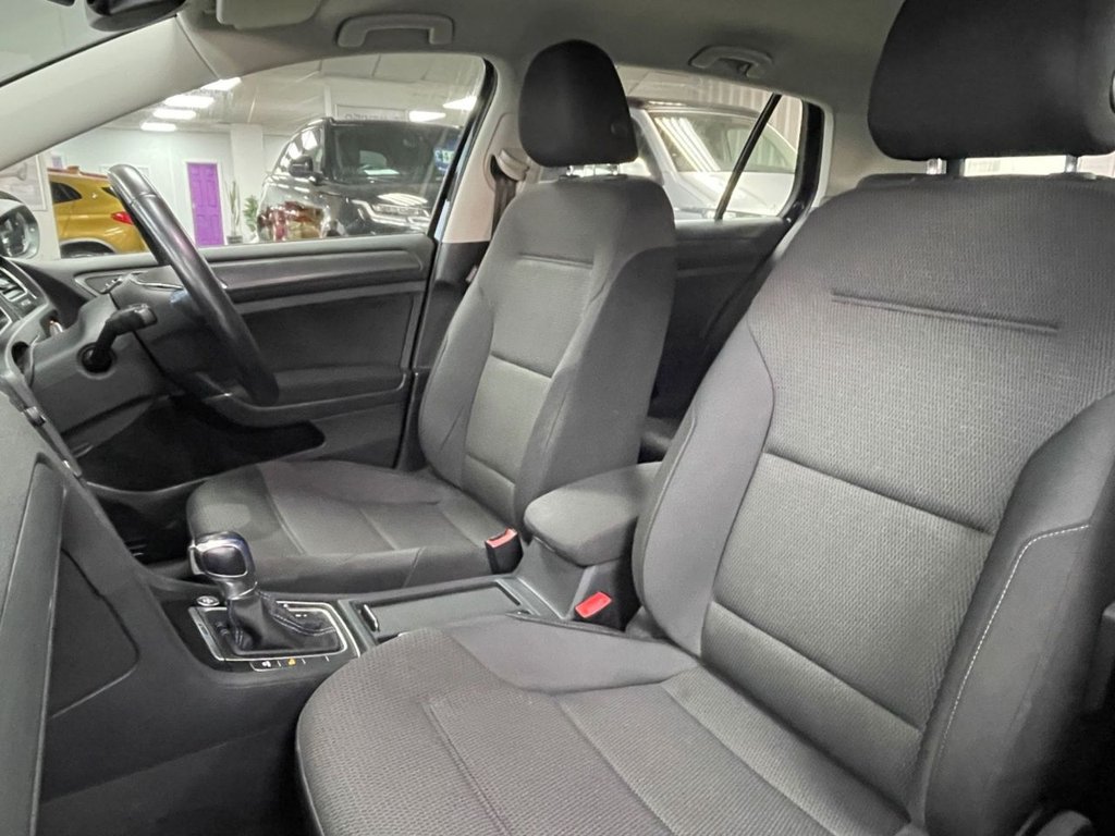 Used Volkswagen Golf 2019 for sale - 76642867: Photo 32