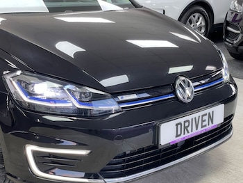 Used Volkswagen Golf 2019 for sale - 76642867: Photo