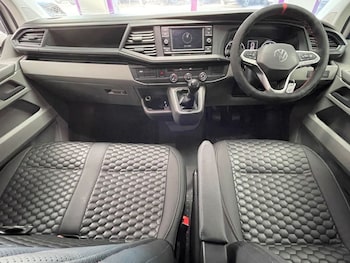 Used Volkswagen Transporter 2020 for sale - 76740136: Photo