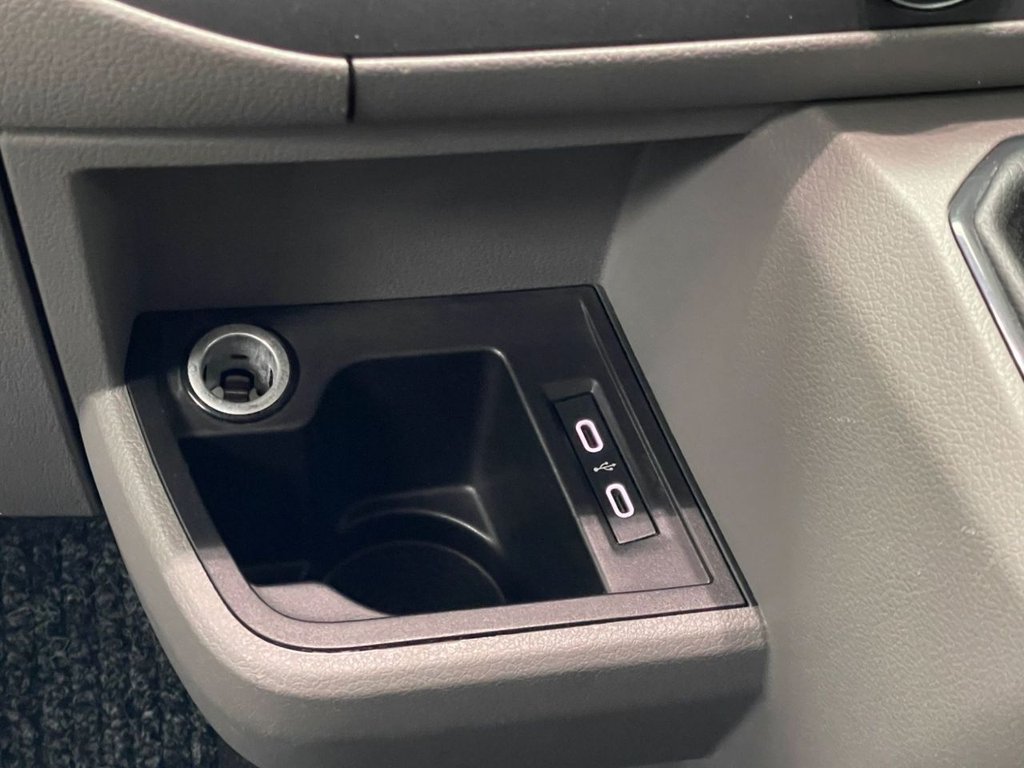 Used Volkswagen Transporter 2020 for sale - 76740136: Photo 44