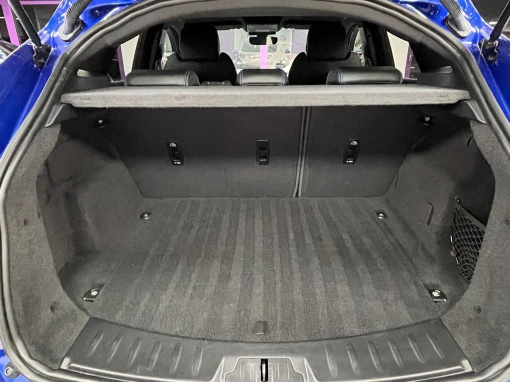 Used Jaguar E-Pace 2019 for sale - 76909799: Photo 17