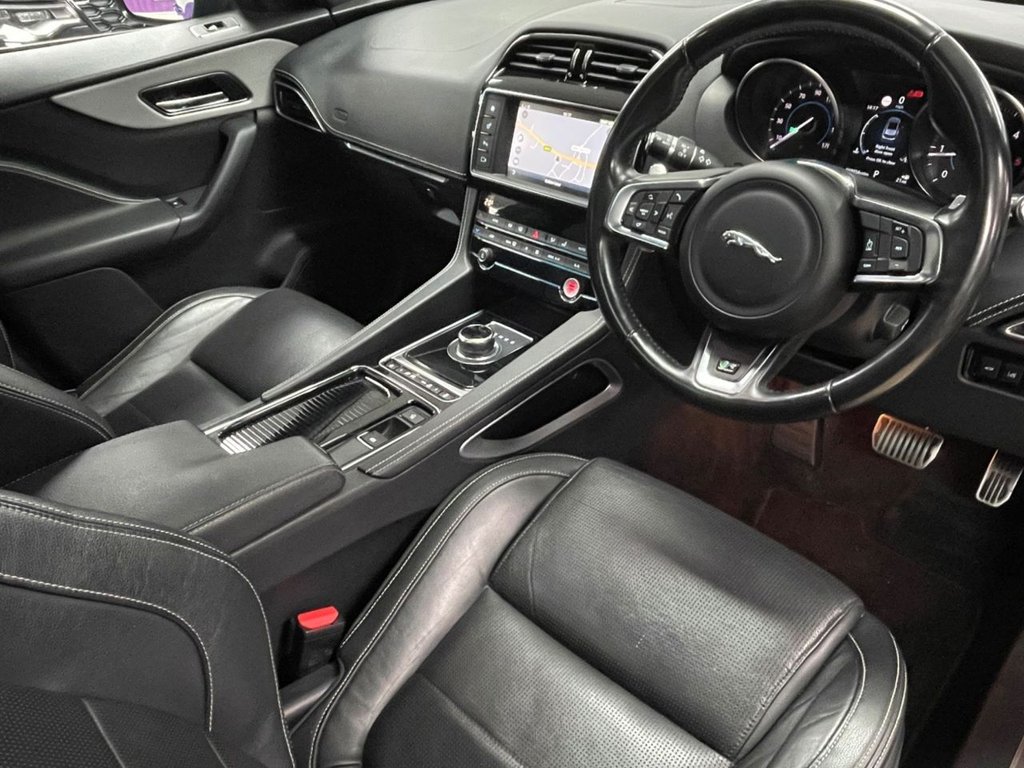 Used Jaguar F-Pace 2018 for sale - 77621403: Photo 24
