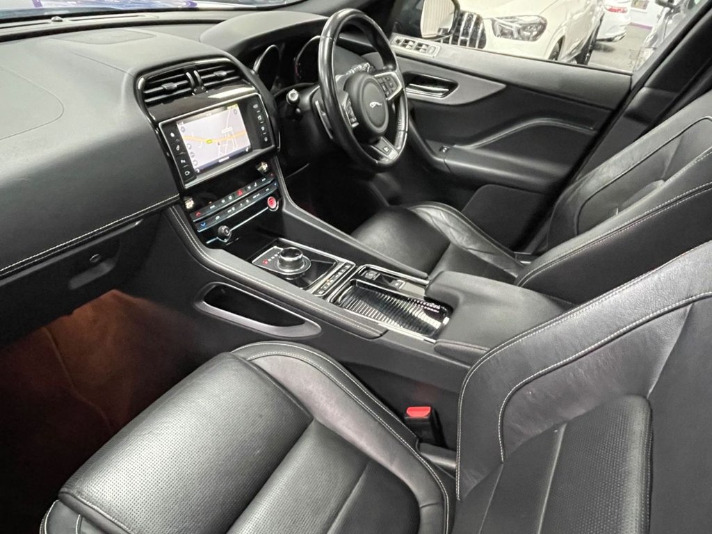Used Jaguar F-Pace 2018 for sale - 77621403: Photo 31