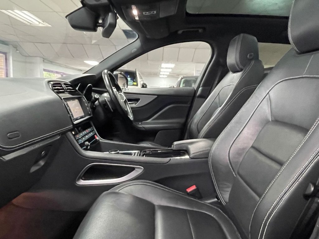 Used Jaguar F-Pace 2018 for sale - 77621403: Photo 32