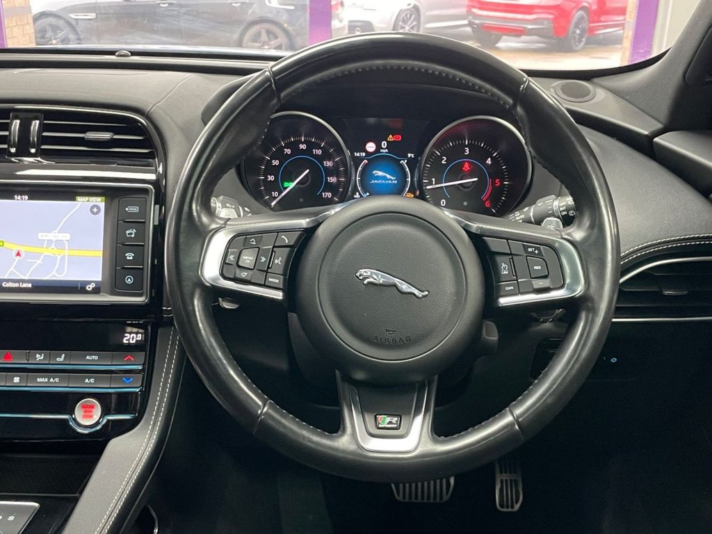 Used Jaguar F-Pace 2018 for sale - 77621403: Photo 35