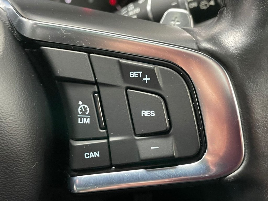 Used Jaguar F-Pace 2018 for sale - 77621403: Photo 37