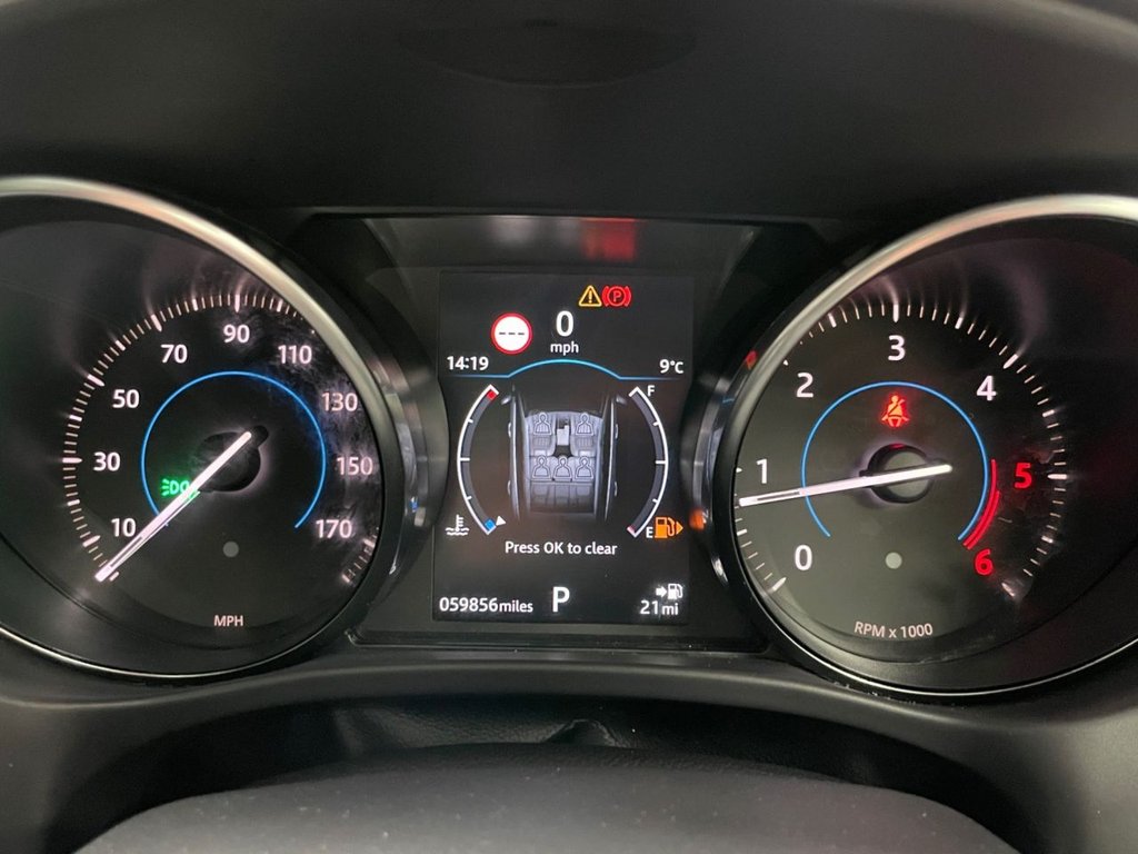 Used Jaguar F-Pace 2018 for sale - 77621403: Photo 38