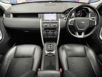 Used Land Rover Discovery Sport 2018 for sale - 76798140: Photo