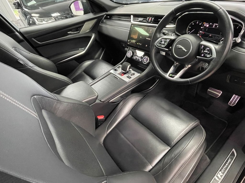 Used Jaguar F-Pace 2022 for sale - 76867294: Photo 25