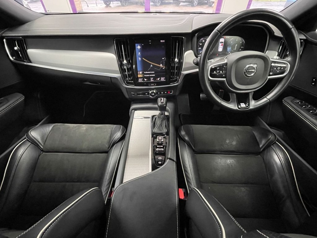 Used Volvo S90 2018 for sale - 76655472: Photo 2