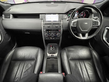 Used Land Rover Discovery Sport 2018 for sale - 76909807: Photo