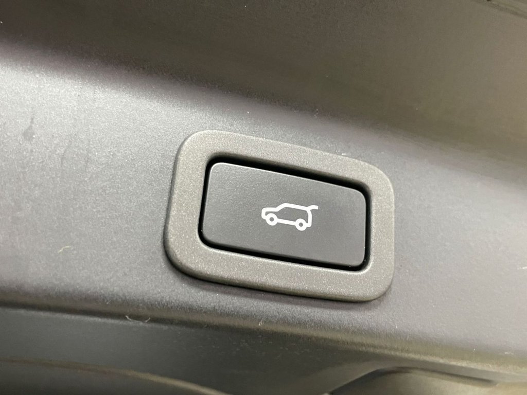 Used Jaguar F-Pace 2019 for sale - 77139605: Photo 18