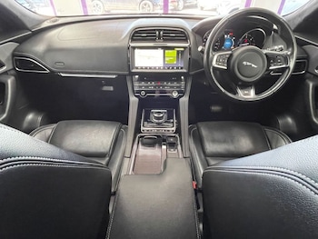 Used Jaguar F-Pace 2019 for sale - 78458014: Photo