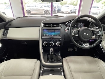 Used Jaguar E-Pace 2019 for sale - 78887746: Photo