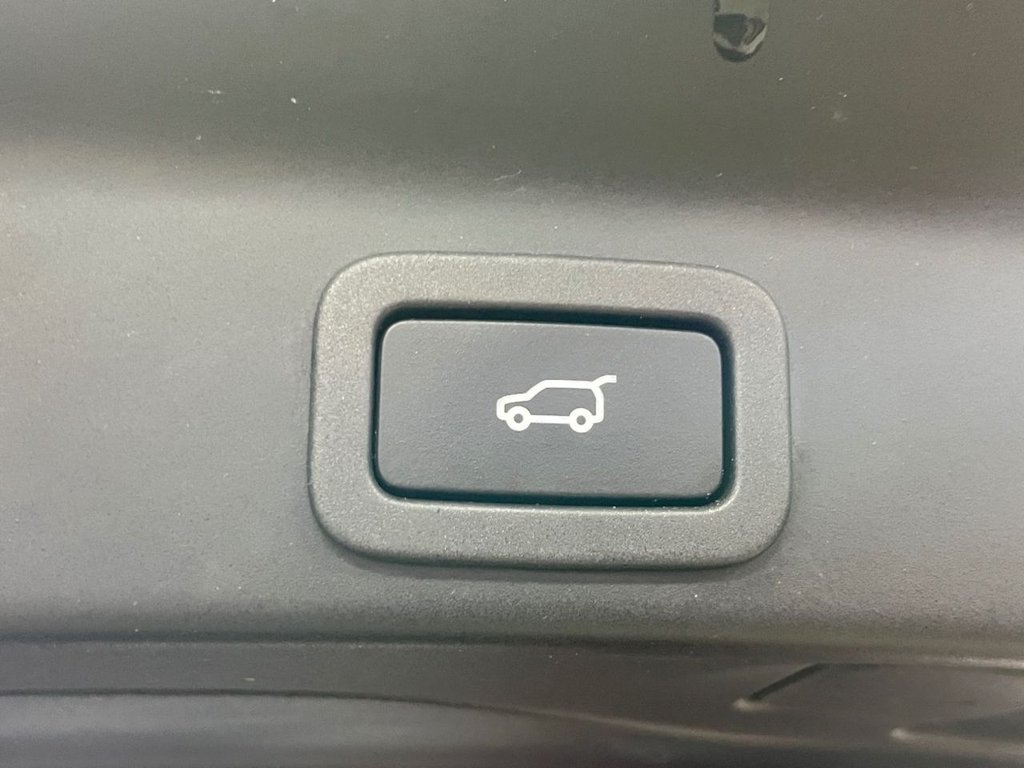 Used Jaguar F-Pace 2017 for sale - 76520669: Photo 10