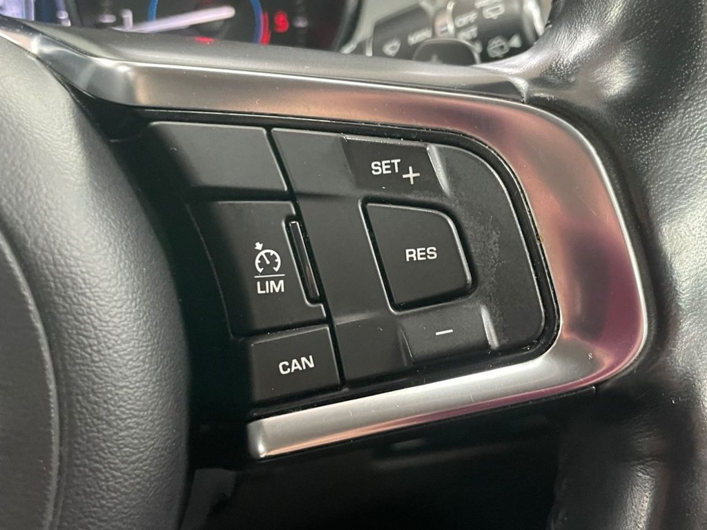 Used Jaguar F-Pace 2017 for sale - 76520669: Photo 34