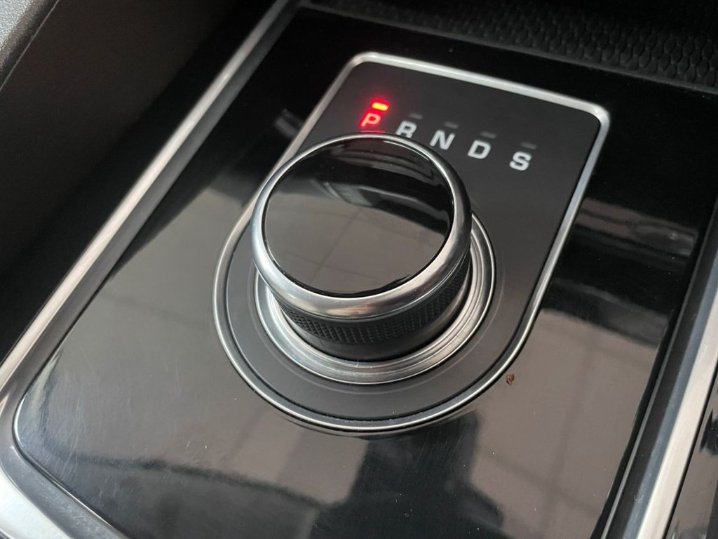 Used Jaguar F-Pace 2017 for sale - 76520669: Photo 37