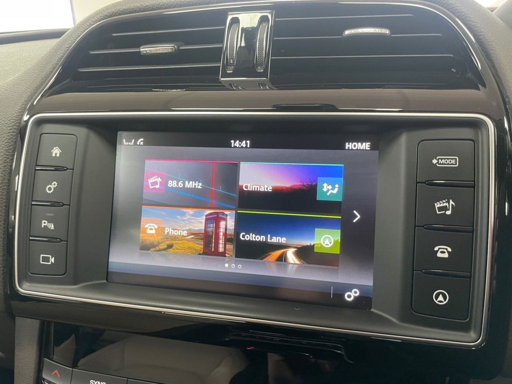 Used Jaguar F-Pace 2017 for sale - 76520669: Photo 39