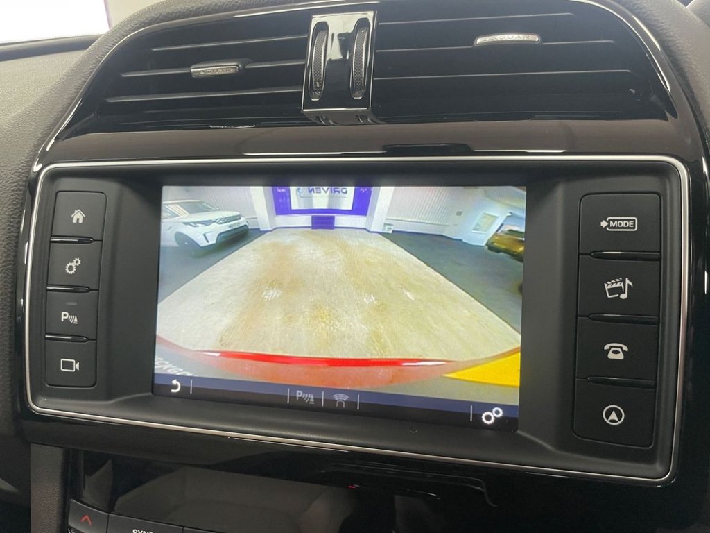 Used Jaguar F-Pace 2017 for sale - 76520669: Photo 43