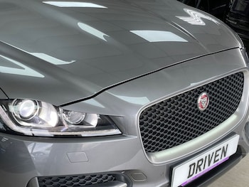 Used Jaguar F-Pace 2019 for sale - 75527587: Photo