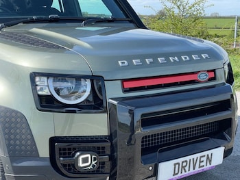 Used Land Rover Defender 2020 for sale - 78524845: Photo