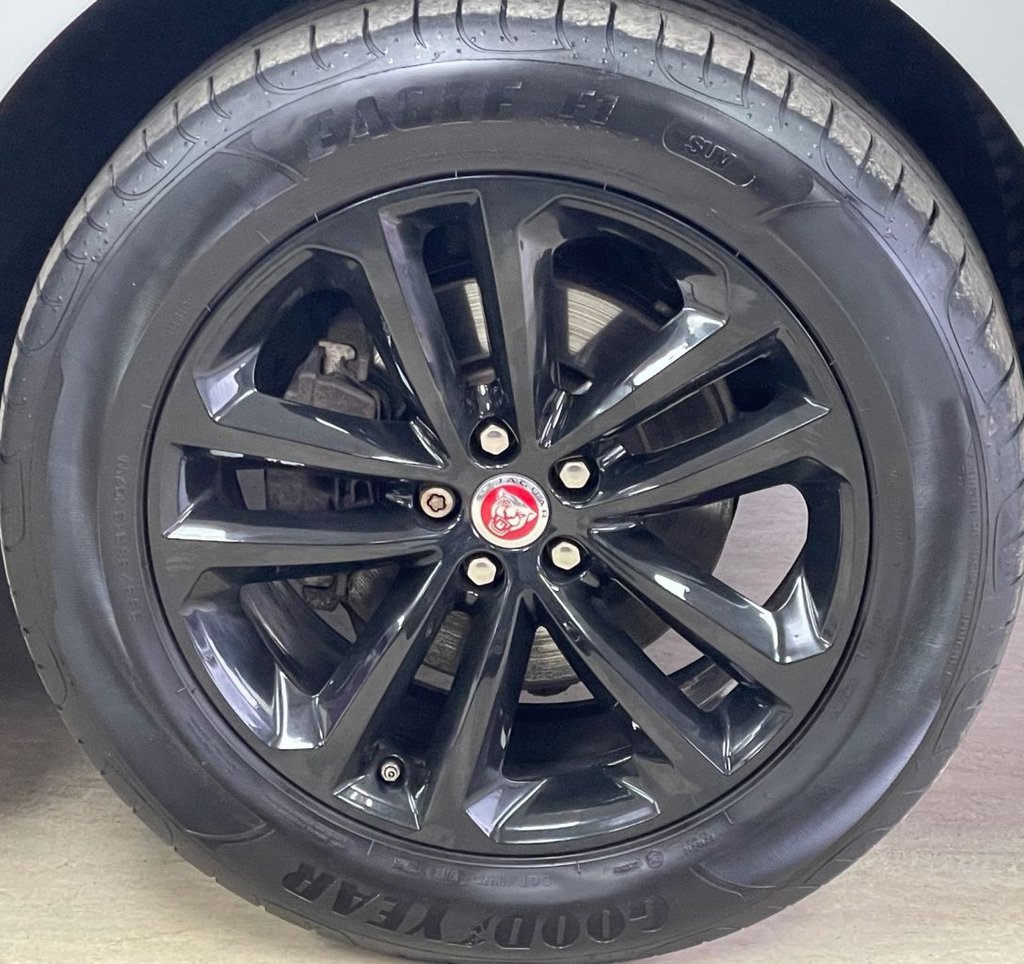 Used Jaguar F-Pace 2018 for sale - 77680288: Photo 16