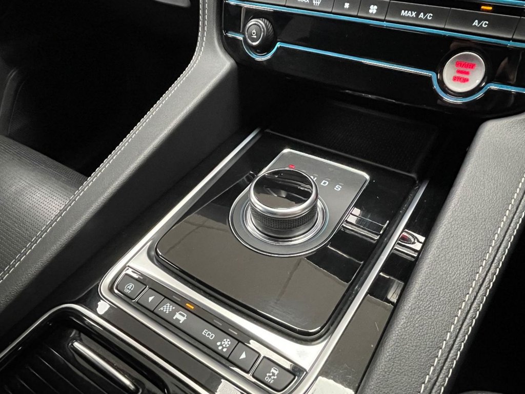 Used Jaguar F-Pace 2018 for sale - 77680288: Photo 45