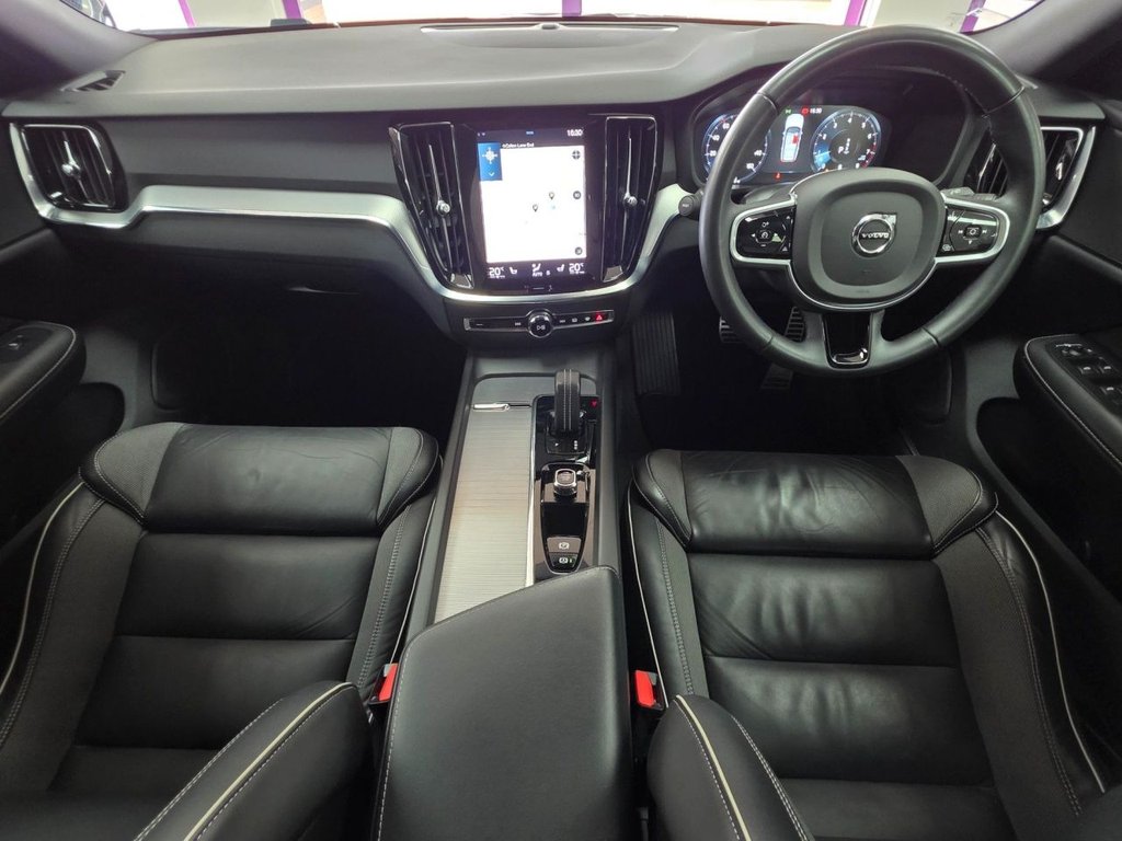 Used Volvo V60 2021 for sale - 76642253: Photo 2