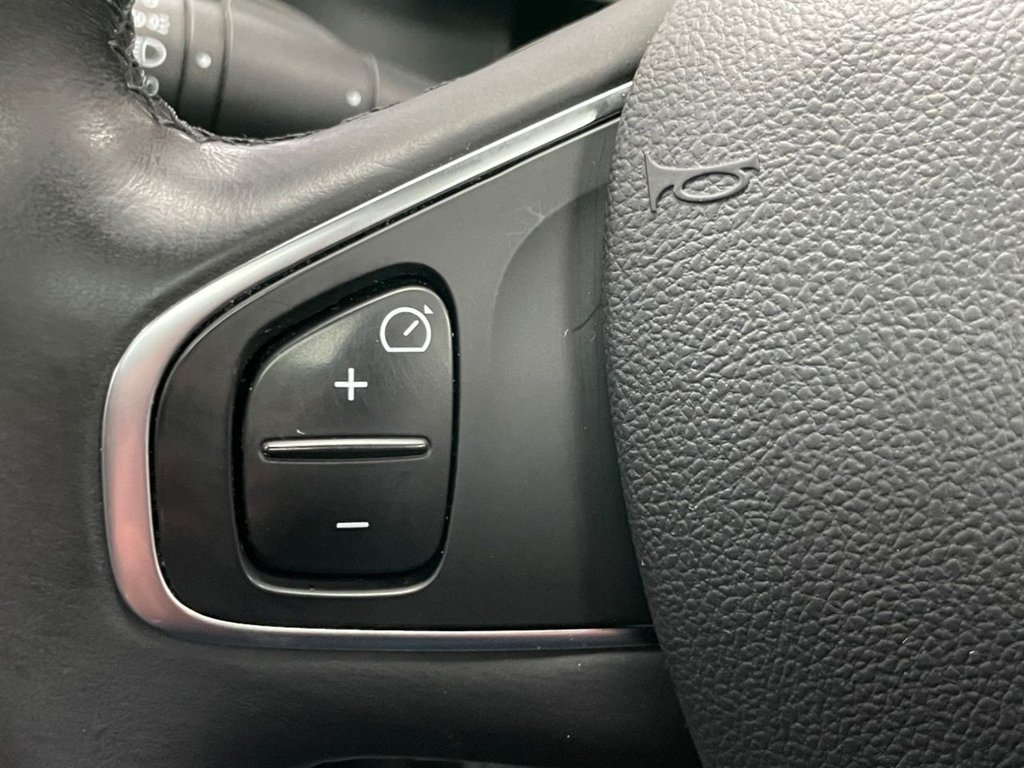 Used Renault Clio 2018 for sale - 77463462: Photo 30