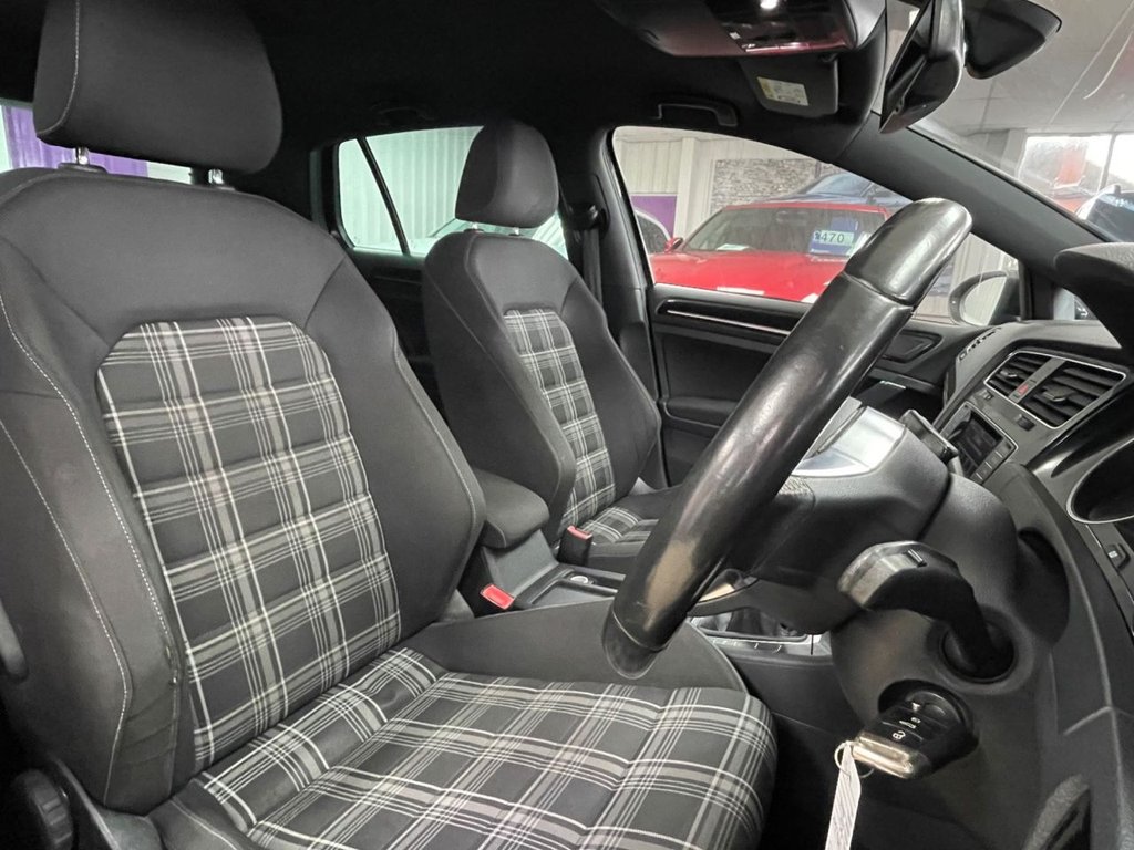 Used Volkswagen Golf 2014 for sale - 77534311: Photo 24