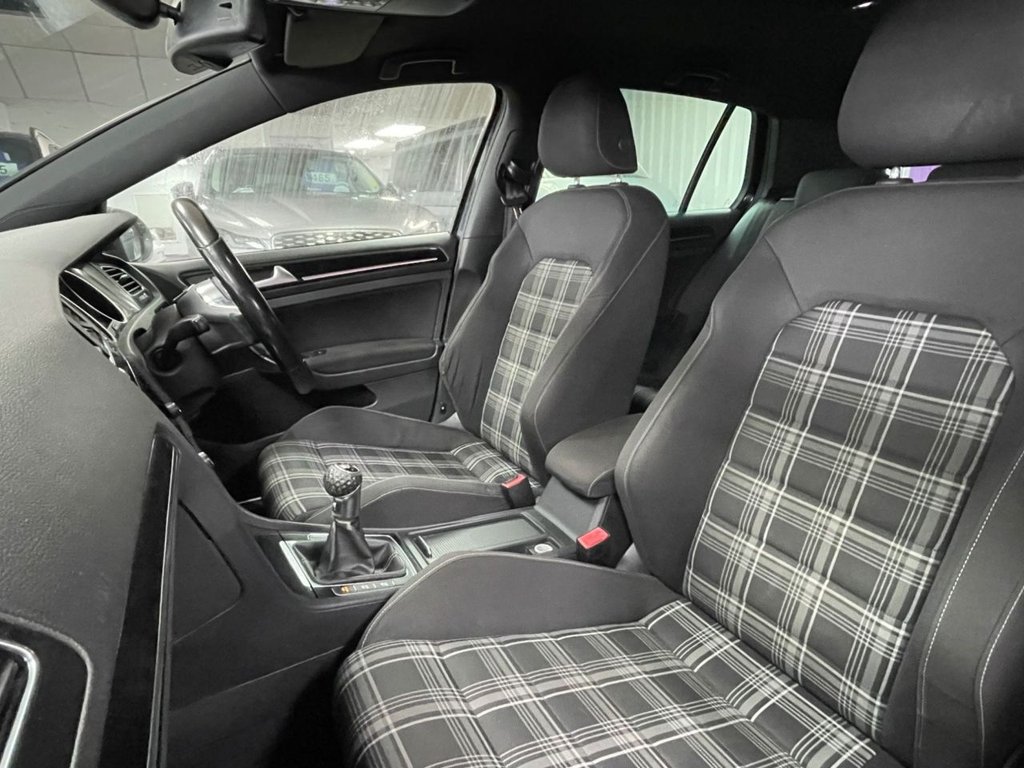 Used Volkswagen Golf 2014 for sale - 77534311: Photo 31