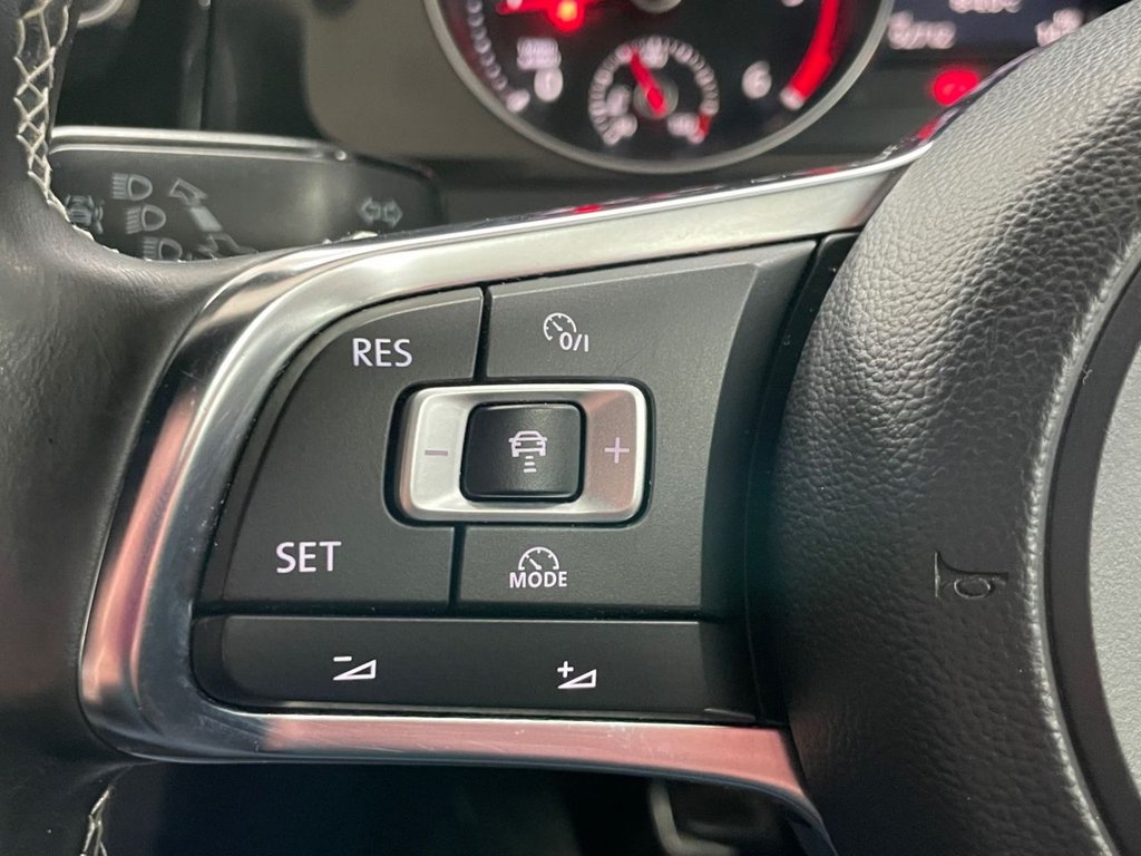 Used Volkswagen Golf 2014 for sale - 77534311: Photo 33