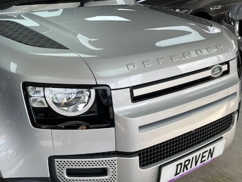 Used Land Rover Defender 2021 for sale - 75596586: Photo