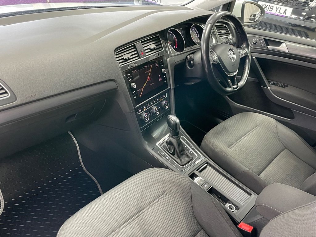 Used Volkswagen Golf 2020 for sale - 77133043: Photo 32