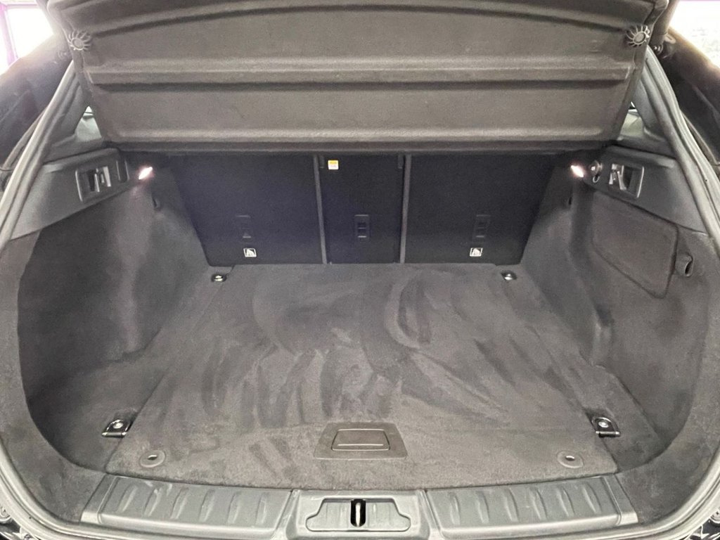 Used Jaguar F-Pace 2017 for sale - 76236119: Photo 14