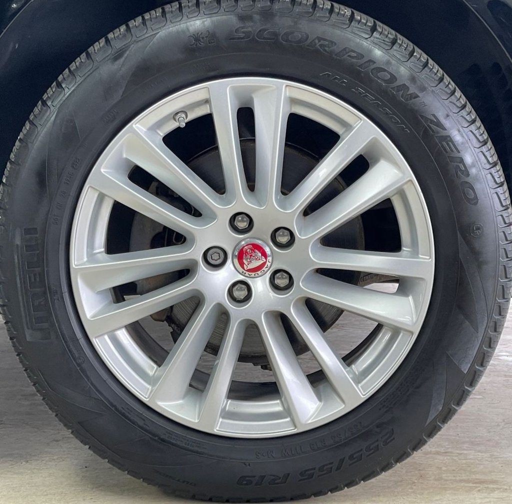 Used Jaguar F-Pace 2017 for sale - 76236119: Photo 16