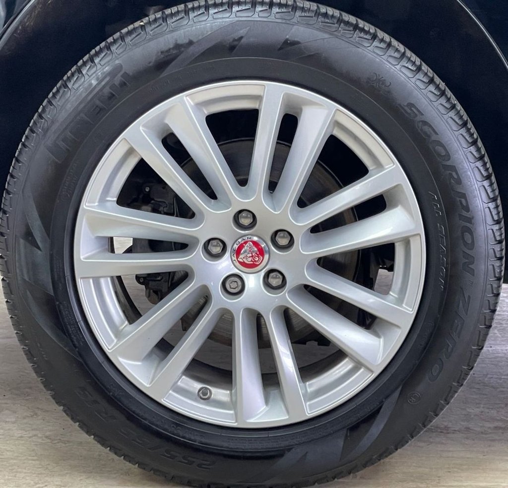 Used Jaguar F-Pace 2017 for sale - 76236119: Photo 17